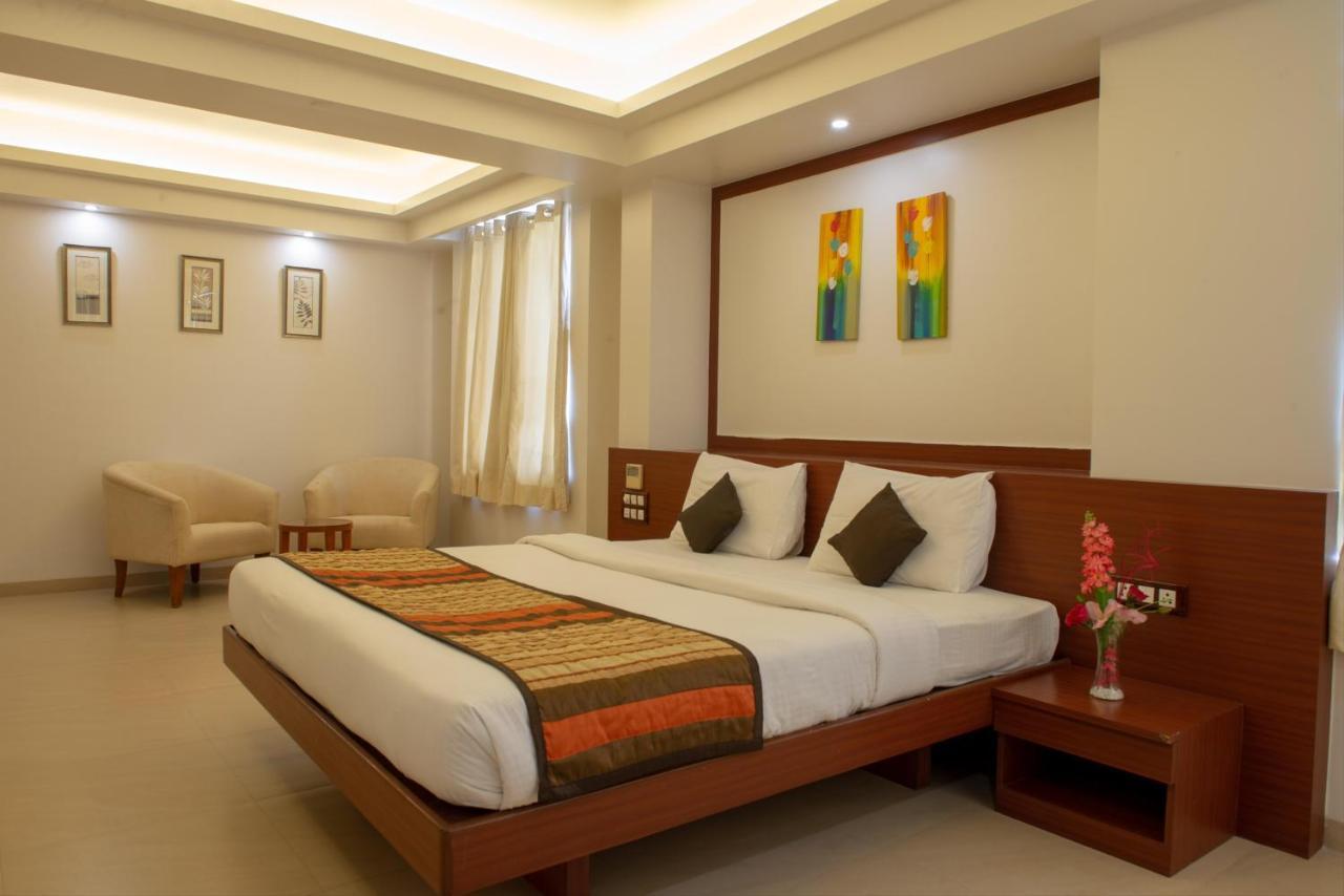 Hotel Mint Montvert, Baner Pune